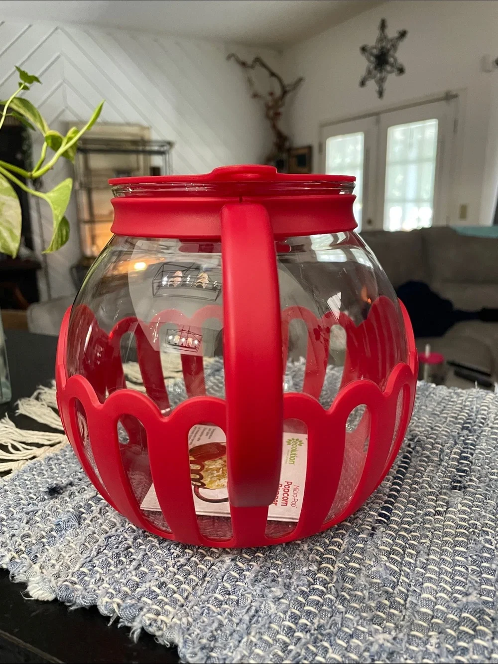 3 Qt Red Silicone-Trim Popcorn Maker with Handle